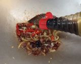 Foto langkah ke 4 dari resep Telur Ceplok Kuah Kecap Bombay.