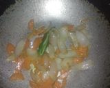 A picture of step 2 of Honey with black pepper chicken.