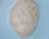 Foto del paso 3 de la receta: Medialunas sin Hojaldre de Manteca