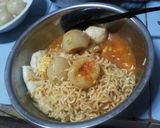 Foto langkah ke 7 dari resep Baso aci pedas kuah bumbu indomie.