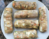 Foto del paso 3 de la receta: Rollitos de arroz vegetales con anchoa y huevo en airfryer