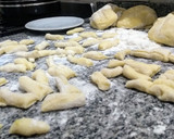 Foto del paso 5 de la receta: Ñoquis de papa y harina, con salsa de carne
