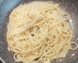 Foto del passaggio 3 della ricetta Spaghetti limone e zenzero