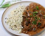 A picture of step 7 of Portobello stroganoff with butter rice 🍃.