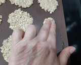 Foto del paso 3 de la receta: Galletitas de avena súper livianas y crocantes (sin harina)