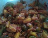 शिमला मिर्च आलू की सब्जी (shimla mirch aloo ki sabzi recipe in Hindi) रेसिपी चरण 4 फोटो