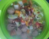 Foto langkah ke 6 dari resep Sup sawi putih bakso.