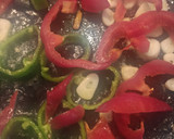 Foto del paso 2 de la receta: Medallones de merluza con pimientada y huevo poché