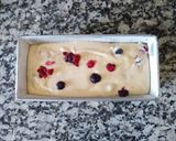 Foto del paso 5 de la receta: Budín de frutos rojos