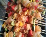 Foto del paso 2 de la receta: Brochetas de pechuga de pollo con verduras a la plancha