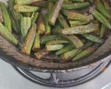 भरवां भिंडी (bharwa bhindi recipe in Hindi) रेसिपी चरण 2 फोटो