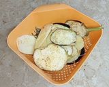 A picture of step 2 of Mix Pakoray Recipe.