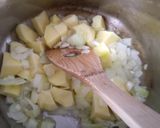 Csicseriborsó krémleves szezámmagos masnival recept fázis 2 fotója