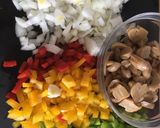 Foto del paso 1 de la receta Paella de ternera con pimientos y champiñones