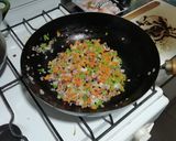 Foto del paso 1 de la receta: Salteado de camarones y verdura con Fideos frescos caseros