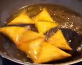 A picture of step 6 of Chicken tikka samosa.
