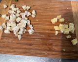 Une image de l'étape 3 de Salade verte aux deux fromages, persil et sauce verte.