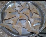 લીલી ડુંગળી ના સમોસા ( Green Onion samosa in Gujarati recipe રેસીપી સ્ટેપ3ફોટો