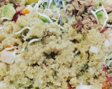 Foto del paso 4 de la receta: Ensalada de quinoa aguacate atún y palitos de cangrejo