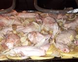Foto del paso 2 de la receta Alitas de pollo con patatas al horno