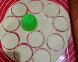 Foto langkah ke 2 dari resep Pastel Mini Isi Abon Renyah Tanpa Telur.
