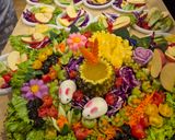Foto langkah ke 5 dari resep Veggie & Tropical Fruit Salad.