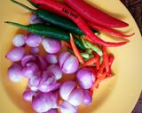 Foto langkah ke 1 dari resep Tumis bawang merah.