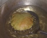 A picture of step 8 of Indori Palak poori.
