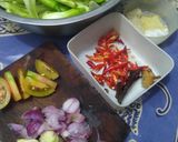 Foto langkah ke 1 dari resep Tumis bunga turi saus tiram.