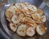 A picture of step 6 of Raw banana masala chips.