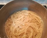 Foto langkah ke 1 dari resep Fettuccine Carbonara.