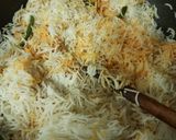 A picture of step 4 of Egg fried rice.
