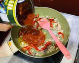 Foto langkah ke 3 dari resep Tumis Sarden Tomat Kemangi.