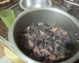 A picture of step 1 of Wet fried Matumbo.