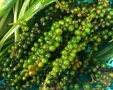 Hình bước làm 1 của món Bắp bò hầm tiêu xanh thơm nồng