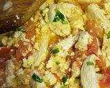Foto langkah ke 4 dari resep Ayam Telur Tomat.
