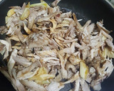 Foto langkah ke 4 dari resep Sup Rumput Laut Ala Korea (Miyeok Guk).