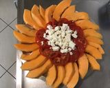 Une image de l'étape 7 de Salade de melon, tomates et feta.