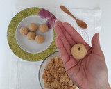 Foto del passaggio 7 della ricetta Polpette di ceci con salsa yogurt
