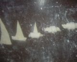 Foto del paso 6 de la receta: Medialunas con margarina para hojaldre