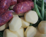 Foto del paso 1 de la receta: Patatas cocidas con judías verdes y chorizos frescos