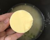 Hình bước làm 2 của món Cơm hạt quinoa nước cốt gà- cải xà lách son đậu hủ non