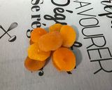 Une image de l'étape 4 de Fondants au chocolat, rice krispies, abricots et pistaches.