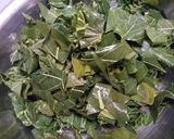 Foto langkah ke 1 dari resep Rendang Daun Singkong.