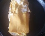 Foto del paso 3 de la receta: Pan con huevo y queso para niños