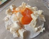 Foto del passaggio 2 della ricetta Sbriciolata di mele e uvetta