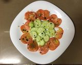 Foto del paso 3 de la receta: Ensalada de tomate y pepino