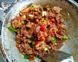 Foto langkah ke 6 dari resep Oseng Daging Sapi Pedas.