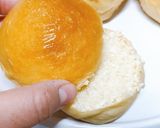 Foto del paso 8 de la receta: Bollos de brioche con nata!