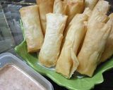 Foto langkah ke 6 dari resep Risol Bihun Bumbu Kacang.